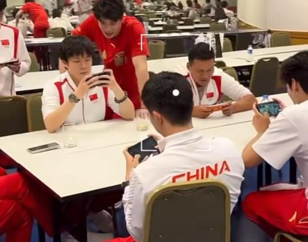马龙战胜劲敌电竞国家队，晋级之路畅通无阻的简单介绍