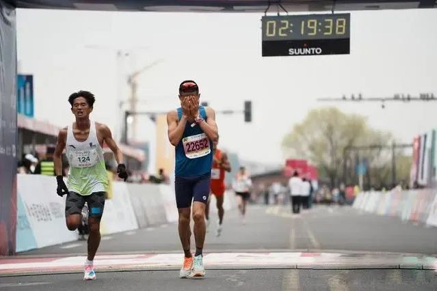 莱万多夫斯基连续五场比赛得分超过回归赛场，澳大利亚队挑战极限！的简单介绍